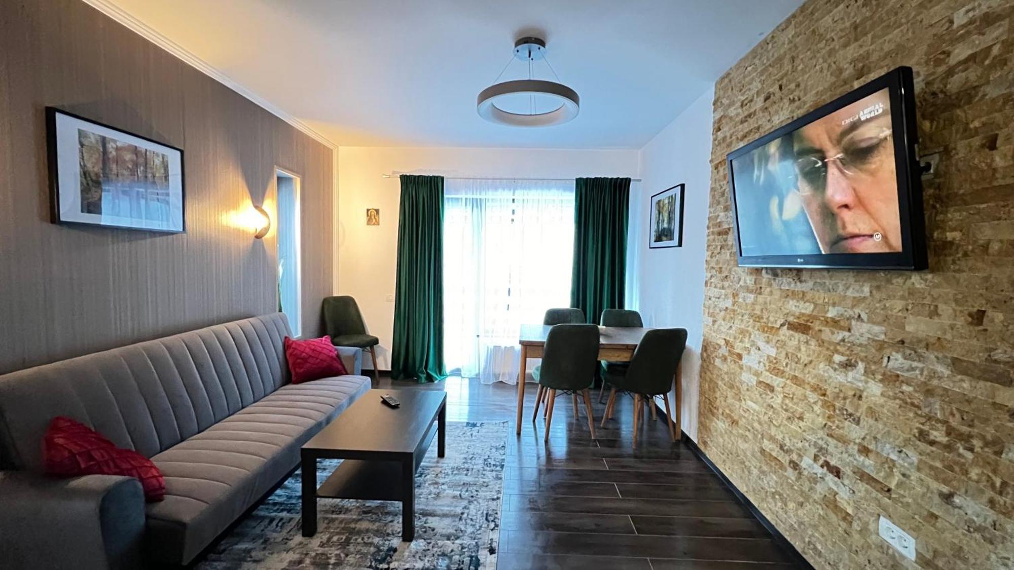 Buşteni Casa Amaヴィラ エクステリア 写真